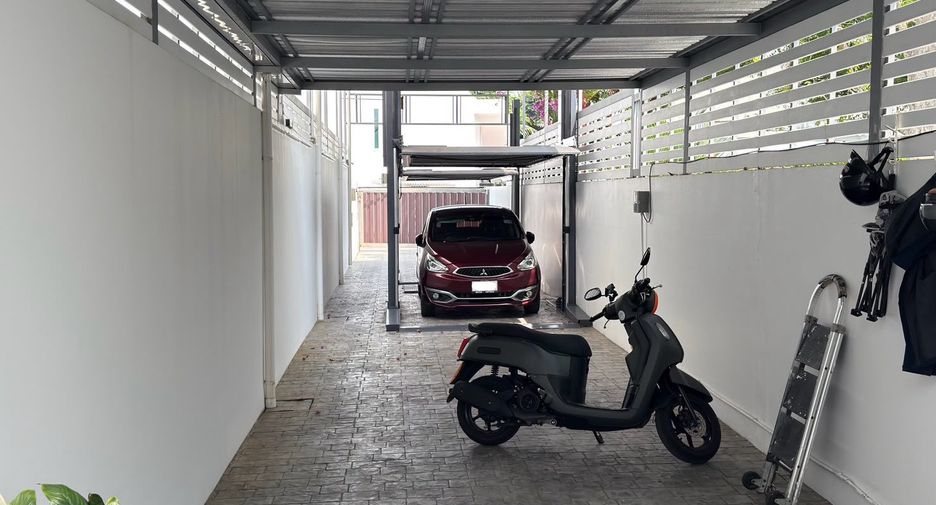 出售 5 卧室 别墅 在 Bang Lamung, Chon Buri