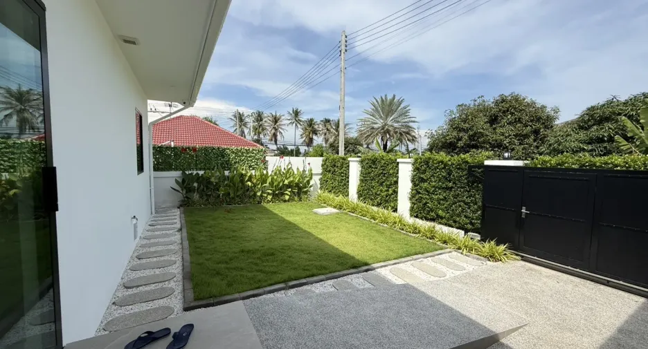 For sale 3 ベッドルーム villa in Cha Am, Phetchaburi
