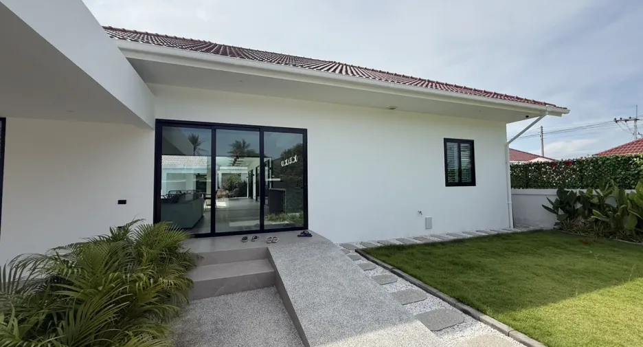 For sale 3 ベッドルーム villa in Cha Am, Phetchaburi