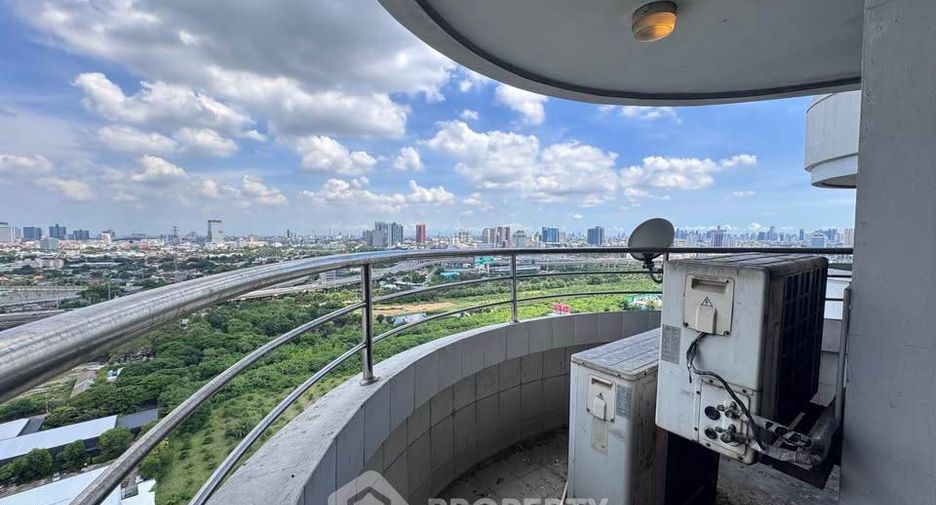 À vendre 1 chambre condo à Huai Khwang, Bangkok