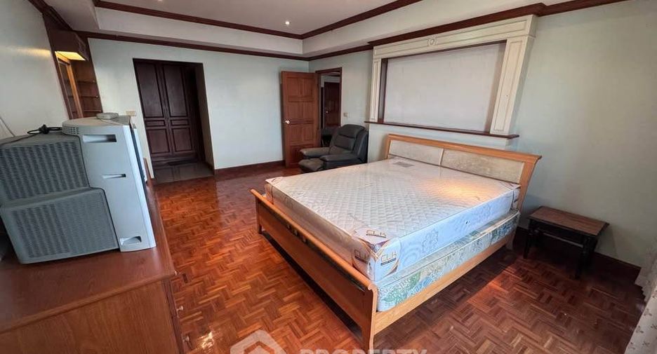 À vendre 1 chambre condo à Huai Khwang, Bangkok
