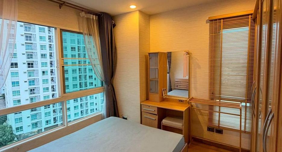 For rent 2 bedrooms condo in Huai Khwang, Bangkok