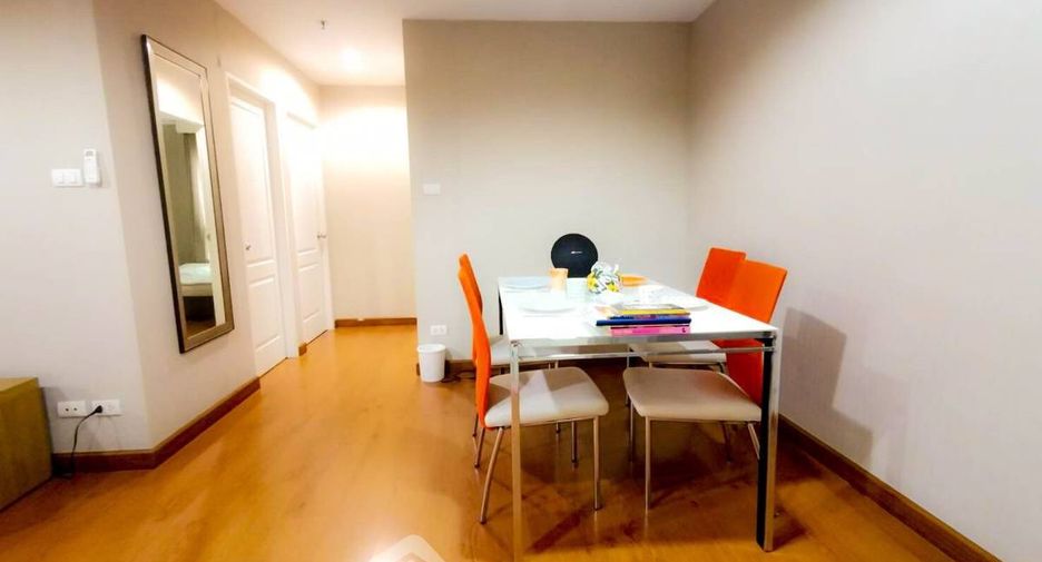 Condo en alquiler de 2 habitaciones en Huai Khwang, Bangkok