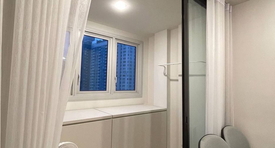 À vendre 1 chambre condo à Huai Khwang, Bangkok