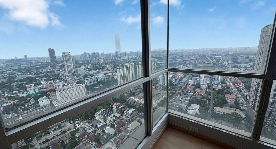 For rent and for sale 2 bedrooms condo in Phaya Thai, Bangkok