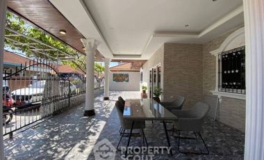 For sale 3 bedrooms house in Jomtien, Pattaya