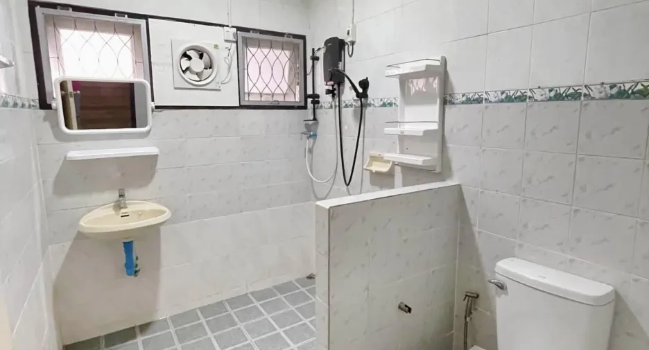 For rent 3 bedrooms house in Mueang Chiang Mai, Chiang Mai