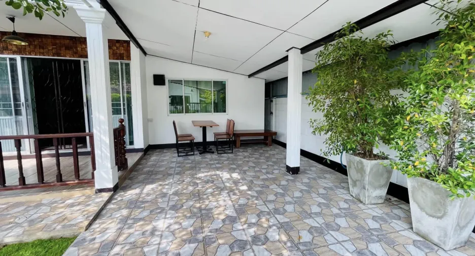For rent 3 bedrooms house in Mueang Chiang Mai, Chiang Mai