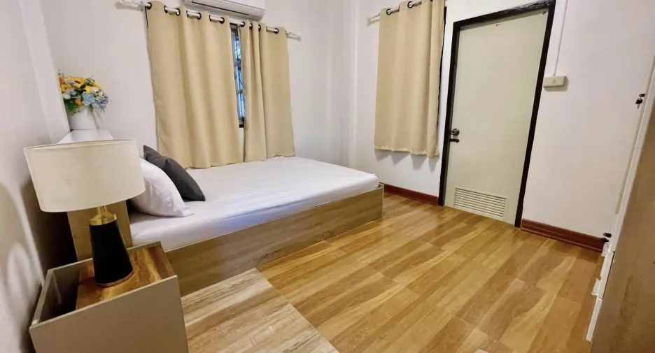 For rent 3 bedrooms house in Mueang Chiang Mai, Chiang Mai