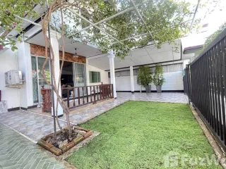 For rent 3 bedrooms house in Mueang Chiang Mai, Chiang Mai