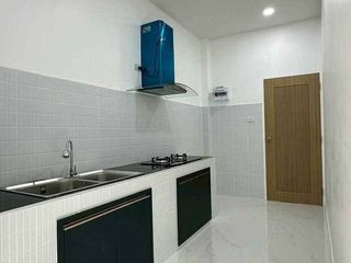 For sale 3 bedrooms house in Si Racha, Chonburi
