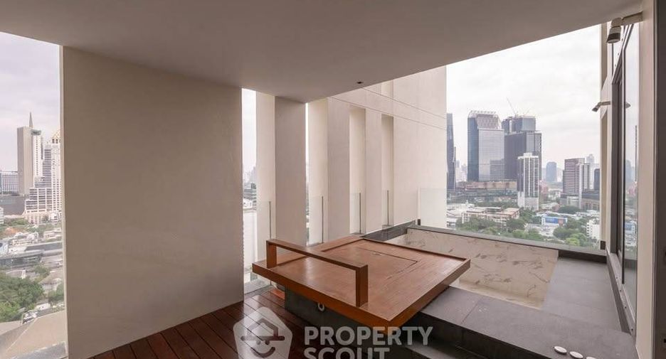 For sale 4 bedrooms condo in Sathon, Bangkok