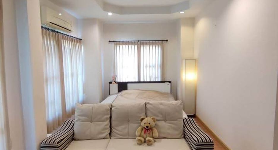 For sale 4 bedrooms house in Mueang Chon Buri, Chonburi