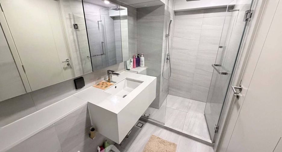 For sale 2 bedrooms condo in Bang Rak, Bangkok