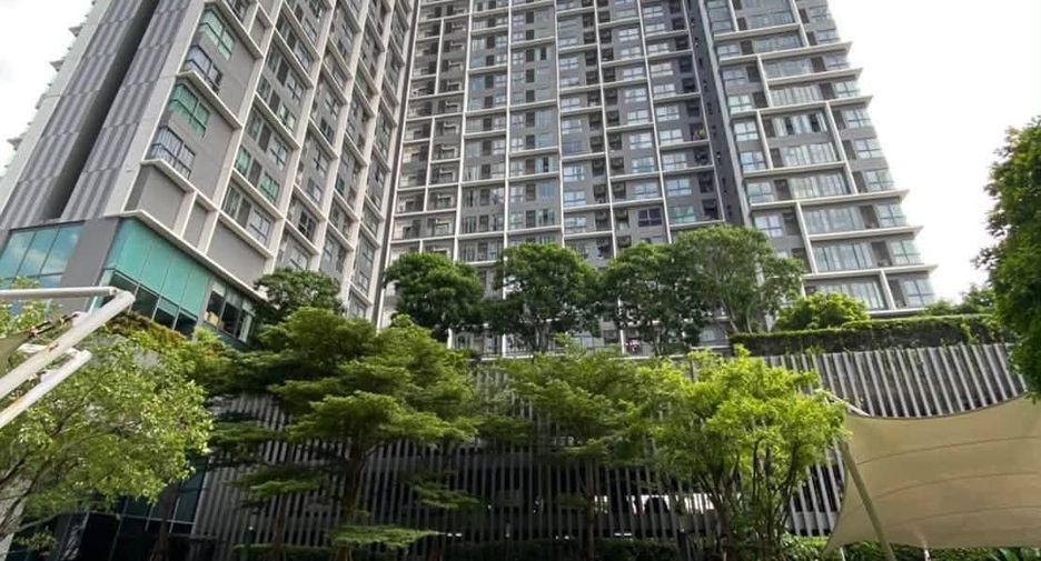 For sale 2 bedrooms condo in Phra Khanong, Bangkok