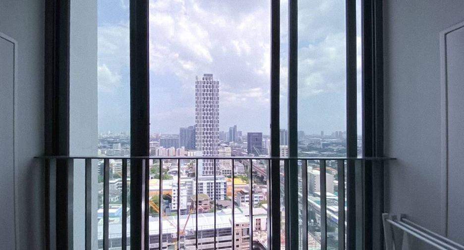For sale 2 bedrooms condo in Phra Khanong, Bangkok