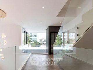 For rent and for sale 6 bedrooms villa in Bang Lamung, Chonburi