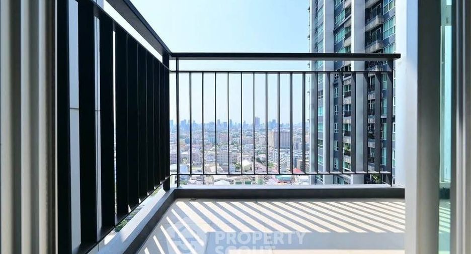 À vendre 2 chambres condo à Huai Khwang, Bangkok