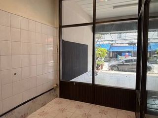 出售 1 卧室 联排别墅 在 Mueang Chon Buri, Chon Buri
