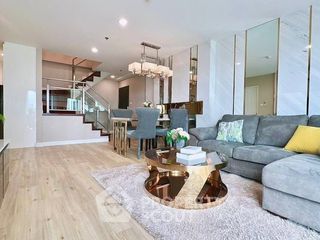 À vendre 3 chambres condo à Huai Khwang, Bangkok