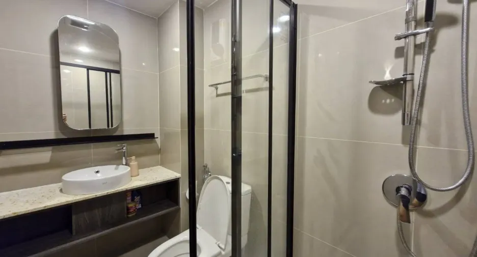 For rent 1 bed condo in Huai Khwang, Bangkok