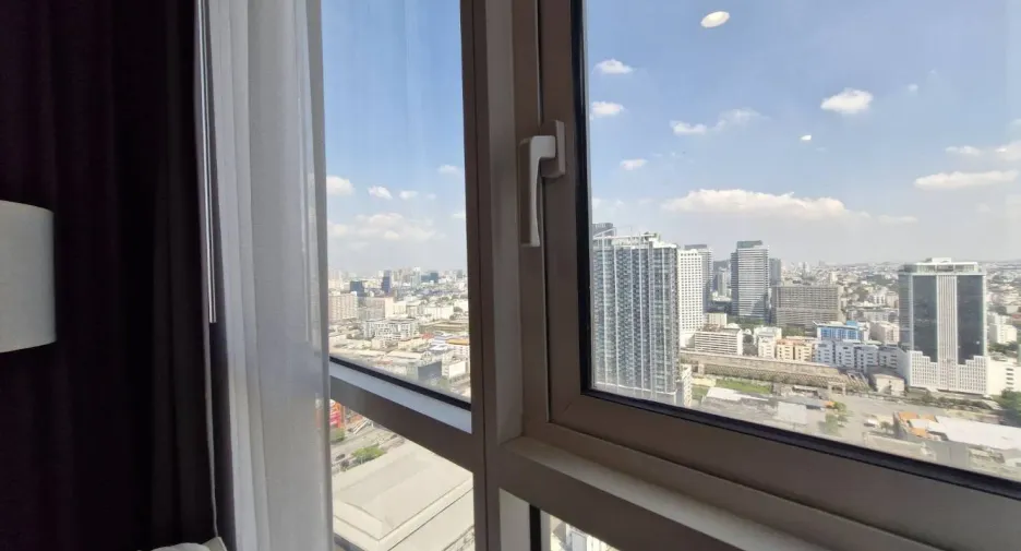 For rent 1 bed condo in Huai Khwang, Bangkok