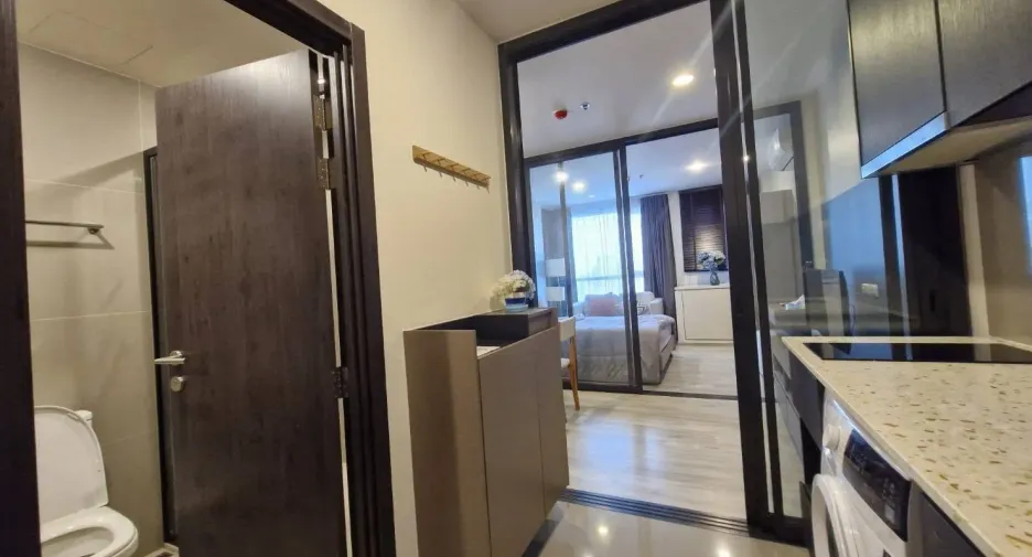 For rent 1 bed condo in Huai Khwang, Bangkok