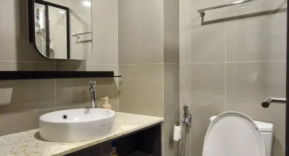 For rent 1 bed condo in Huai Khwang, Bangkok