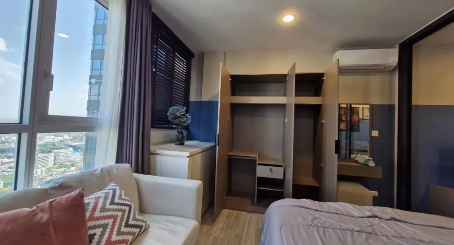 For rent 1 bed condo in Huai Khwang, Bangkok