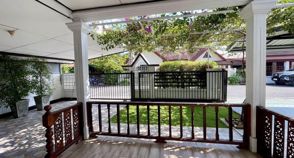 For rent 3 bedrooms house in Mueang Chiang Mai, Chiang Mai