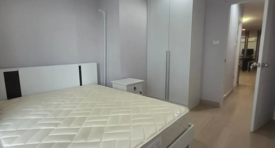 Wohnung zur Miete mit 2 Zimmer in Huai Khwang, Bangkok