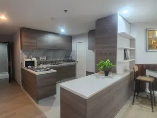 For rent 2 ベッドルーム condo in Huai Khwang, Bangkok