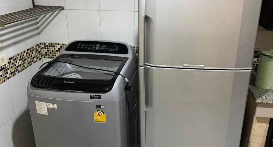 For rent 3 bedrooms townhouse in Huai Khwang, Bangkok