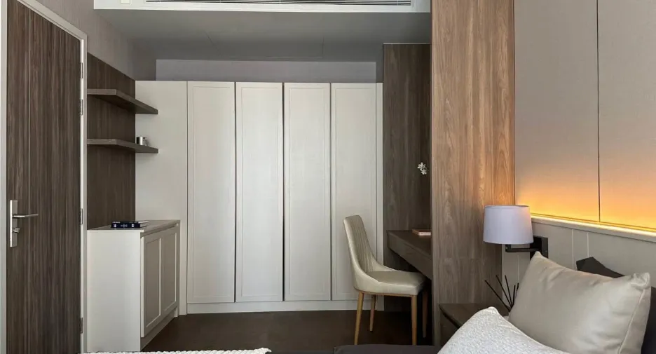 For rent 2 bedrooms condo in Khlong Toei, Bangkok