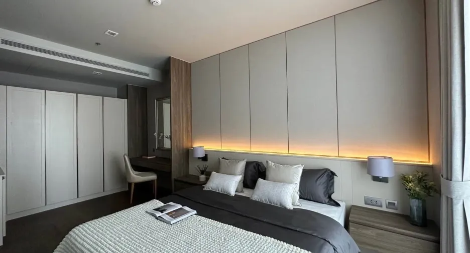 For rent 2 bedrooms condo in Khlong Toei, Bangkok