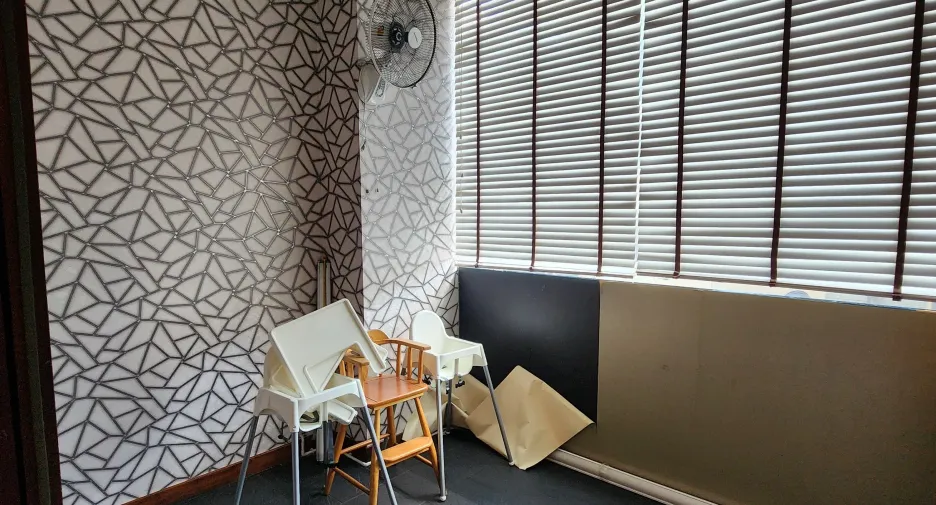 Gewerbefläche zur Miete mit 8 Zimmer in Watthana, Bangkok