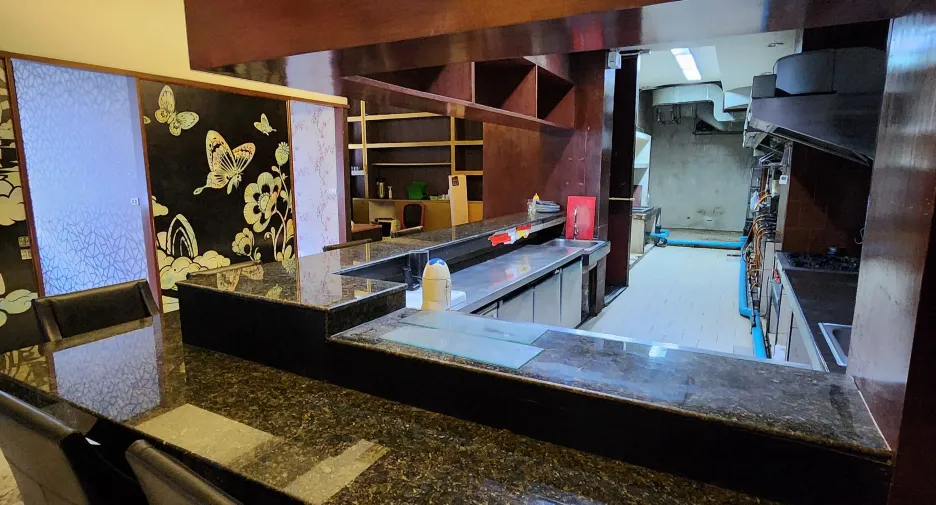 Gewerbefläche zur Miete mit 8 Zimmer in Watthana, Bangkok