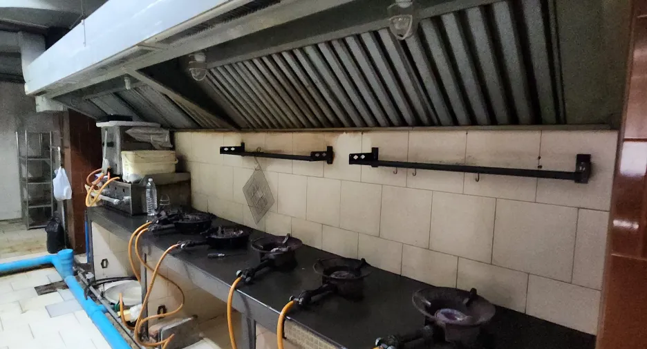 Gewerbefläche zur Miete mit 8 Zimmer in Watthana, Bangkok