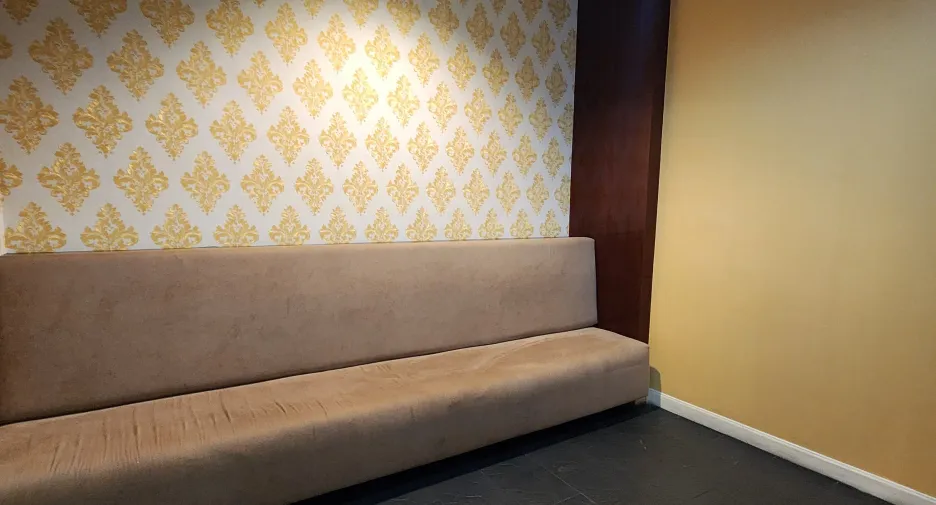 Gewerbefläche zur Miete mit 8 Zimmer in Watthana, Bangkok