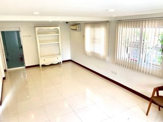 For rent 6 bedrooms house in Chatuchak, Bangkok