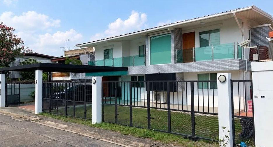 For rent 6 bedrooms house in Chatuchak, Bangkok