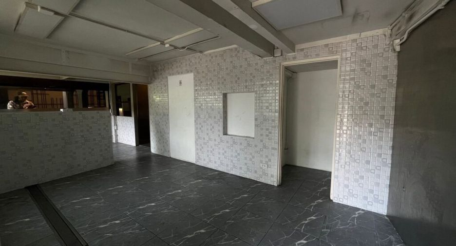 For rent retail Space in Khlong Toei, Bangkok
