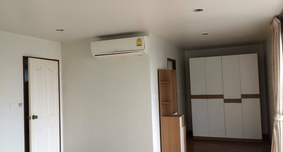 À vendre 1 chambre condo à Huai Khwang, Bangkok