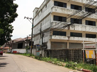 出售 2 卧室 联排别墅 在 Mueang Samut Prakan, Samut Prakan