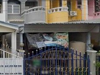 出售 2 卧室 联排别墅 在 Mueang Samut Prakan, Samut Prakan