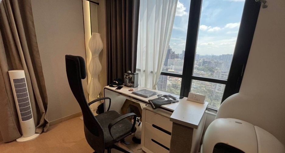 For sale 2 bedrooms condo in Watthana, Bangkok