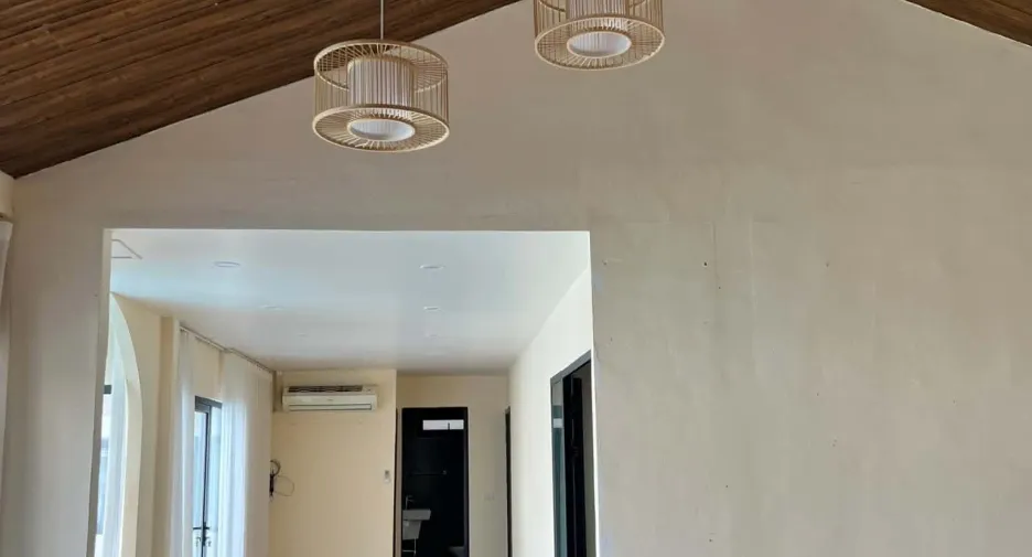 Villa zur Miete mit 5 Zimmer in Na Jomtien, Pattaya
