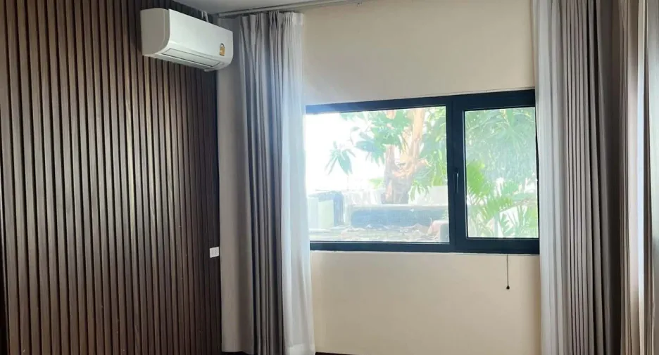 Villa zur Miete mit 5 Zimmer in Na Jomtien, Pattaya