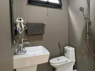 Villa zur Miete mit 5 Zimmer in Na Jomtien, Pattaya