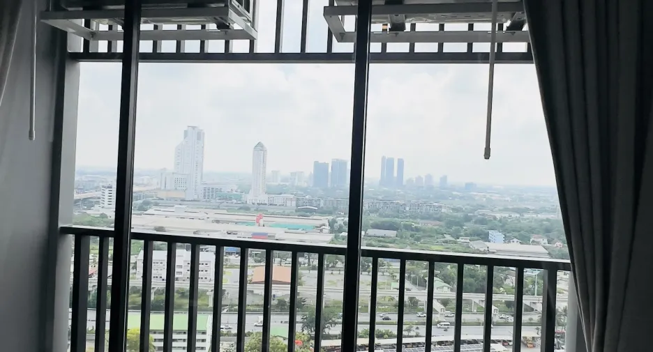 À louer 1 chambre condo à Bang Na, Bangkok